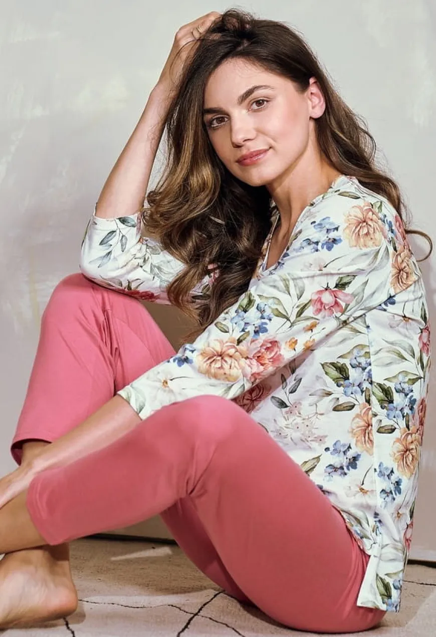 Bawełniana piżama damska 7/8 biała-kwiaty Louise | Taro 3247