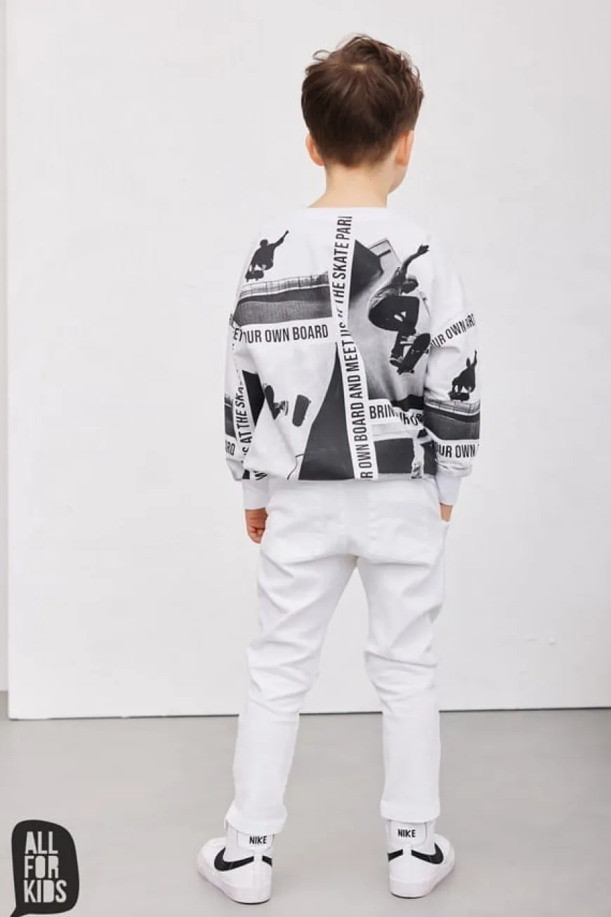 Bluza dla chłopca z motywem skate parku, czarno-biała - All for Kids
