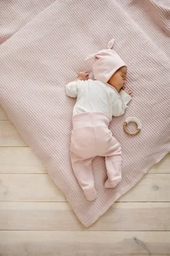 Czapka bawełniana dla niemowląt wiązana pod szyją z uszami misia Rose - Lovely Day | Pinokio
