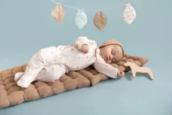 Czapka niemowlęca z supełkiem wiązana pod szyją Brąz Wooden Ponny | Pinokio