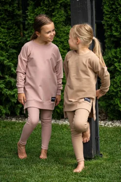 Długa bluza dla dzieci z dłuższym tyłem Little Ana/Blush - Wualaa by dolce sonno