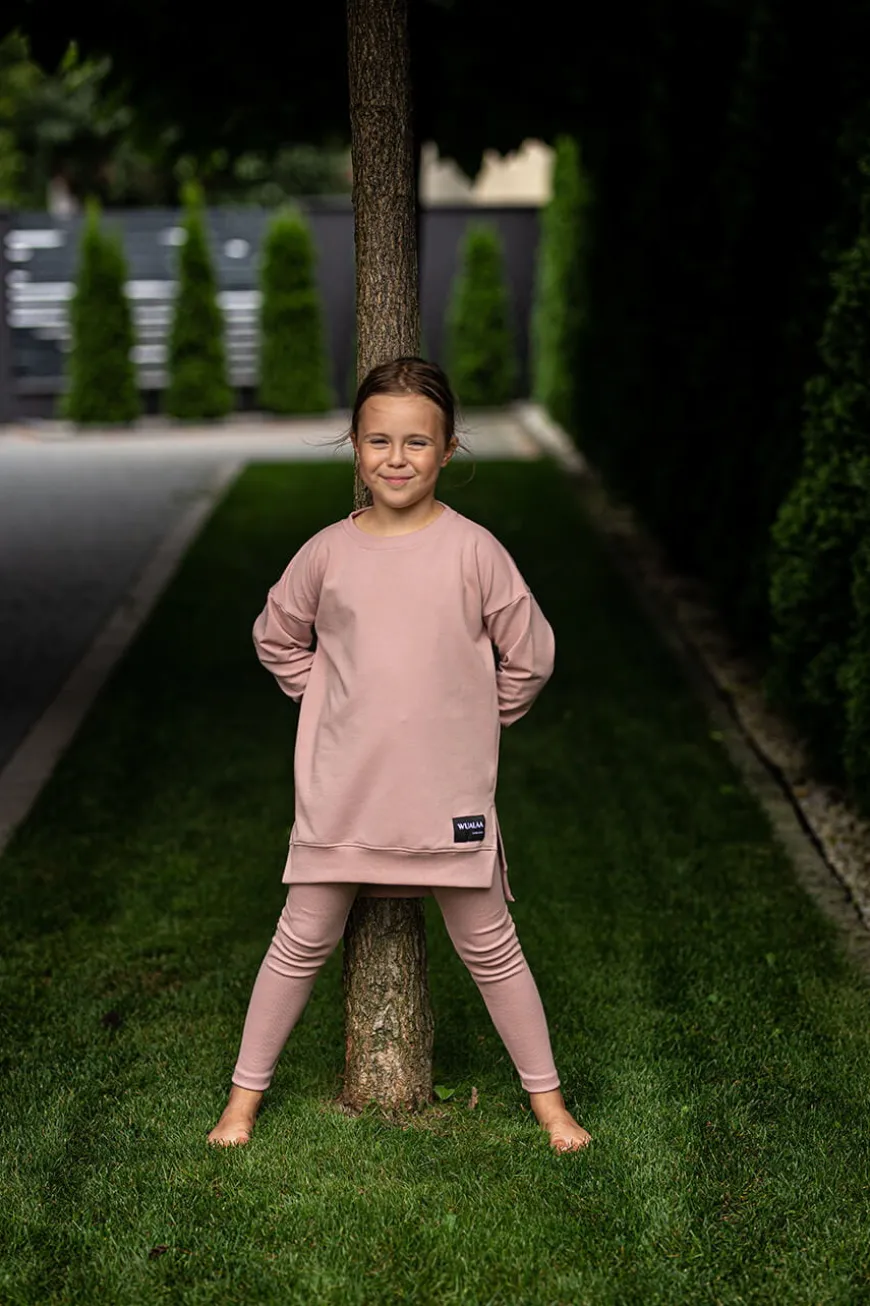 Długa bluza dla dzieci z dłuższym tyłem Little Ana/Blush - Wualaa by dolce sonno