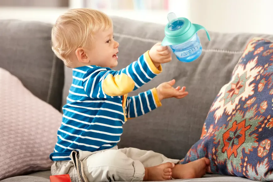 Kubek niekapek z miękkim ustnikiem 6m+ 200ml - Avent