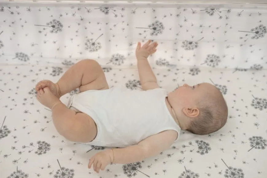 Prześcieradło bawełniane z gumką 70x140 Dmuchawce - Baby Matex