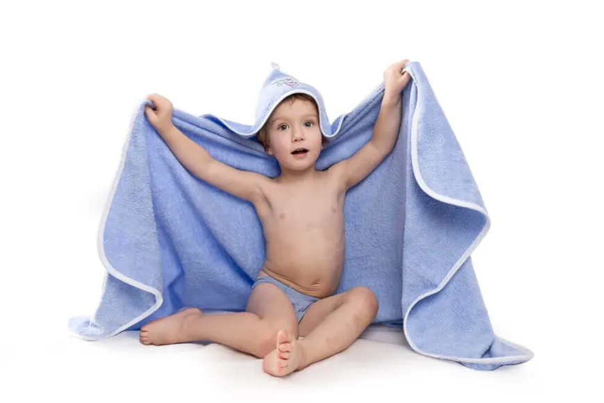 Szare okrycie kąpielowe 70x140 ręcznik z kapturkiem MAXI JUNIOR | BabyMatex