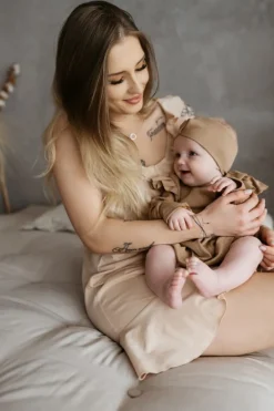 Szeroka opaska przeplatana dla dzieci i niemowląt Kalinka/Kawa - Dolce Sonno