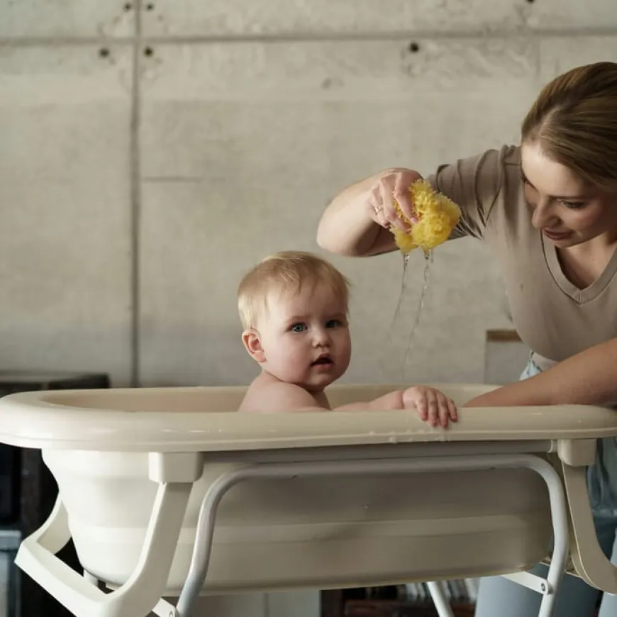 Wanienka składana dla niemowląt z odpływem Beżowa - TEGA BABY